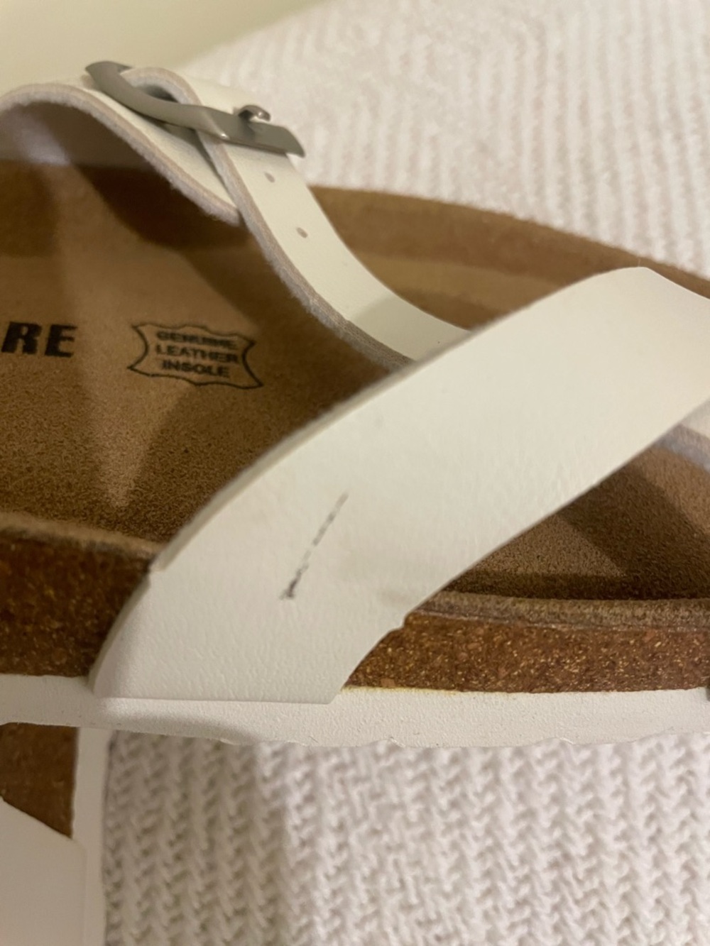 Cushionaire Luna Cork White Strappy Sandals Size 10 w/Dust Spot - Picture 12 of 12